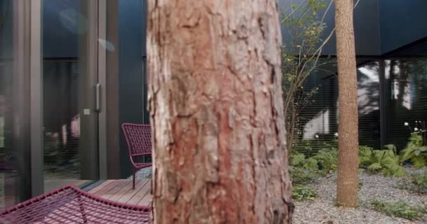 Chaises Confortables Avec Siège Tricoté Sur Porche Maison Vacances Fauteuils — Video