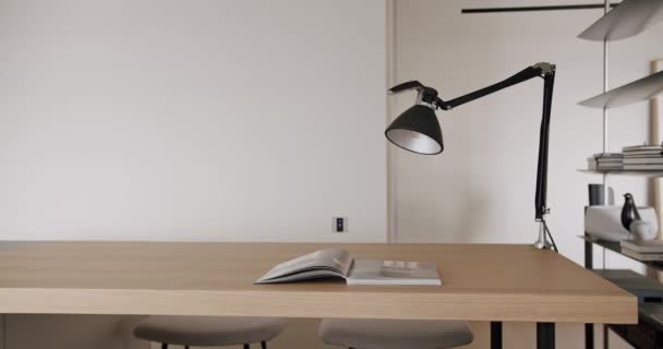 Ruang Dapur Modern Apartemen Minimalis Dengan Ruang Makan Dari Kayu — Stok Video