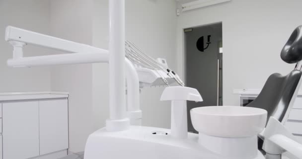 Modern Room Dental Chair Medical Equipment Modern Dental Practice Dental — Stockvideo
