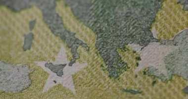 100 Euro Nakit Durdurma Hareketi. Euro banknotunun Macro 'su. Avro parası yakın plan. Konsept Finans İş Yatırımı Başarı. Finansal başarı. Özgeçmiş Bill, Eu Money 'i imzala. Mali Kriz.