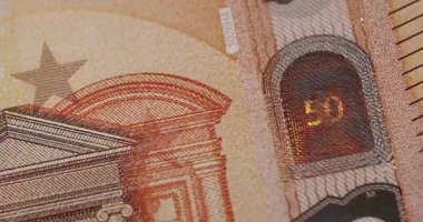 Hareketsiz döngü görüntülerini durdur. 50 Euro nakit makro görüntü. Euro banknotunun Macro 'su. Avro parası yakın plan. 50 Euro Nakit Durdurma Hareketi. Özgeçmiş Bill, Eu Money 'i imzala. Mali Kriz.