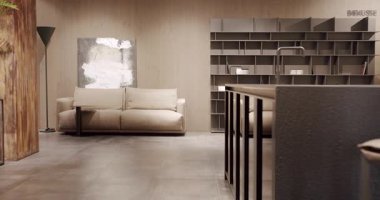 Modern beyaz ahşap mutfak mobilyaları ve modern kahverengi sandalyeler. Zarif, rahat ve Minimalist Ev. Modern siyah lavabosu olan yerli mutfak. Minimalist yemek masası olan modern mutfak odası.