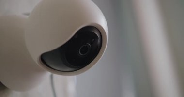 Güvenlik kameraları, güvenlik bölgesini ev güvenlik sisteminden izlemek için. Güvenlik kamerası. CCTV, güvenli, izleme konsepti. Güvenlik kameraları evin içinde..