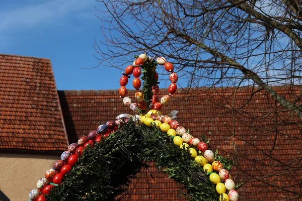 Pascua Fuente Decorada Con Huevos Pascua Huevos Pascua Bien Decorados — Foto de Stock