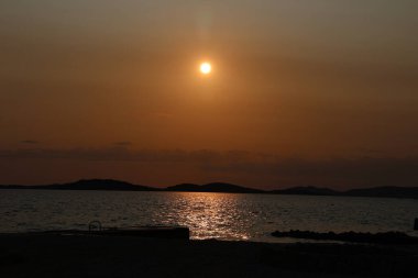 Hırvatistan 'da Adriyatik Denizi' nde güzel gün batımı.