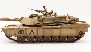 Amerikan M1A1 Abrams 120mm top ana tankı 135 ölçekli Model Tamiya