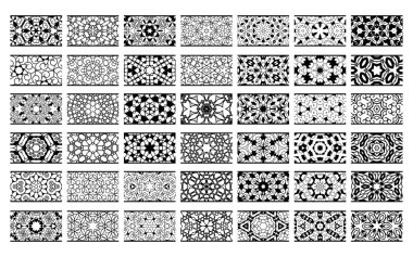 42 adet eski sınır tasarımından oluşan büyük bir koleksiyon. Klasik dekoratif çerçeve fırçaları siyah renkte. Davetiyeler, geçmişe dönük etiketler veya dekoratif sertifikalar için ideal.