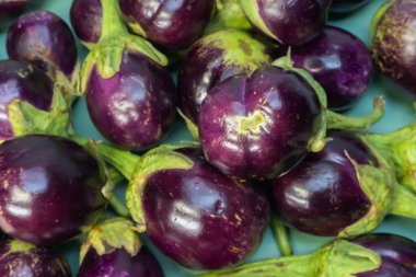 Küçük Brinjal Mor Renkli Yığının Çok Yakın Görüntüsü