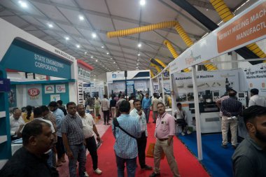 Rajkot, Gujarat, Hindistan. 27 Eylül 2024. Krishna mühendislik tezgahı, Rajkot Makine Araçları Gösterisi 2024.