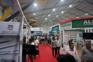 Rajkot, Gujarat, Hindistan. 27 Eylül 2024. Polyhose durağı, Rajkot Makine Araçları Göster 2024.