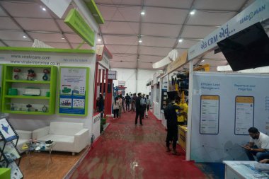 Rajkot, Gujarat, Hindistan. 27 Eylül 2024. Viralcare kabini, Rajkot Makine Araçları Göster 2024.