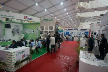 Rajkot, Gujarat, Hindistan. 27 Eylül 2024. Hiwin Luma tezgahı, Rajkot Makine Araçları Gösterisi 2024.