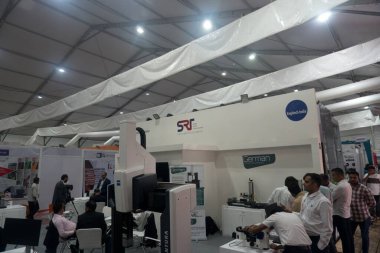 Rajkot, Gujarat, Hindistan. 27 Eylül 2024. Srt stop, Rajkot Makine Araçları Göster 2024.