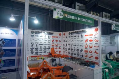 Gandhinagar, Gujarat, Hindistan. 21 Eylül 2024 'te. 13 Agri Asya Sergisi 2024 Ağır Görev Aksesuarları Oyalaması.