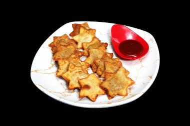 Kıtır kıtır, tereyağlı ve domates soslu börek.!