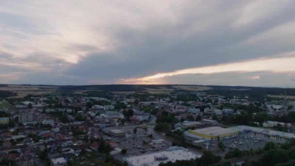 Drone Panning Shot Residential Área Svitavy República Checa — Vídeo de stock