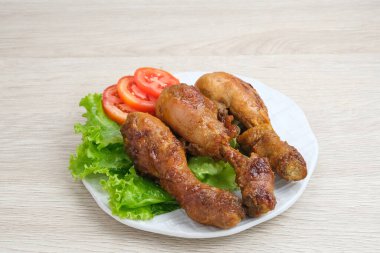 Ayam Bakar, Endonezya baharatlı ve otlu kızarmış tavuk.. 