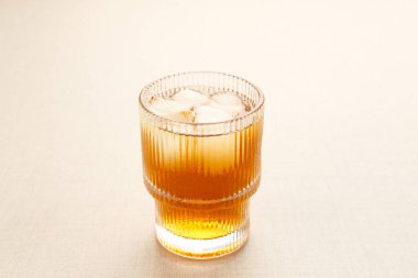 Geleneksel buzlu çay.