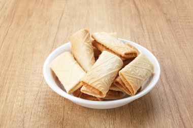 Kue Lempit ya da Kue Kapit, Endonezya geleneksel çerezi, çıtır çıtır ve tatlı