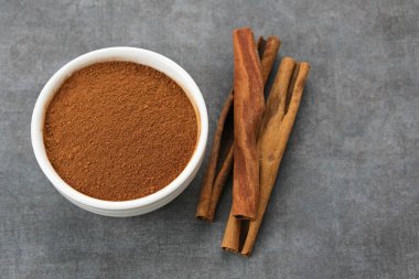 Kayu Manis Bubuk veya Tarçın Tozu 