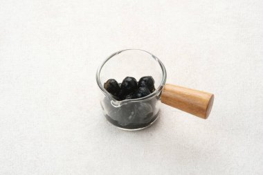 Balonlu çay için siyah tapyoka incileri yığını, kopyalama alanı