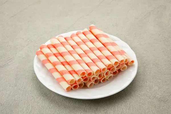 Strawberry Wafer Rolls Astor White Plate — Stock Photo, Image