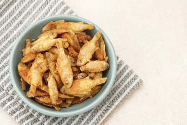 Wader Çıtır ya da Kızarmış Balık, Endonezya yemeği