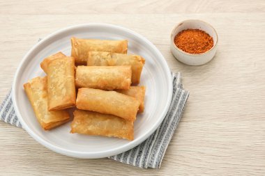 Cibay, tapyoka unundan yapılır, acı biber sosuyla servis edilir, geleneksel Endonezya yemeği.