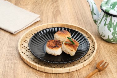 Wingko ya da Wingko Babat, Endonezya 'nın geleneksel çerezi rendelenmiş hindistan cevizi, glüten pirinç unu ve şekerden yapılır.. 