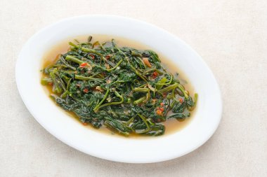 Ka Kangkung Belacan veya Kızarmış su ıspanağı, Endonezya yemeği