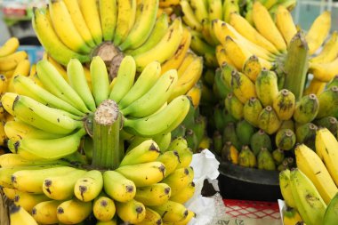 Markette Olgun Sarı Muzlar