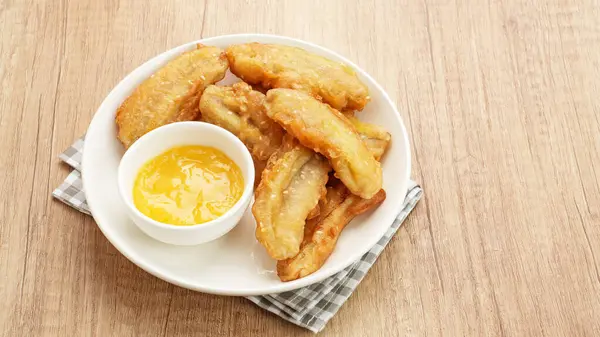 Kızarmış muz ve kaya reçeli veya pisang goreng selai srikaya, Endonezya yemeği