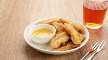 Kızarmış muz ve kaya reçeli veya pisang goreng selai srikaya, Endonezya yemeği