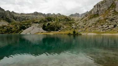 Cornisello Dolomite Gölü Alp Manzarası - 5K