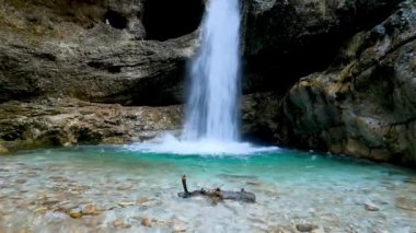 İtalyan Dolomitlerinde Alp Şelaleleri - 5K