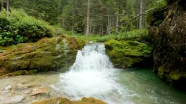  Valesinella Şelaleleri 'ndeki Alp Manzarası - 5K