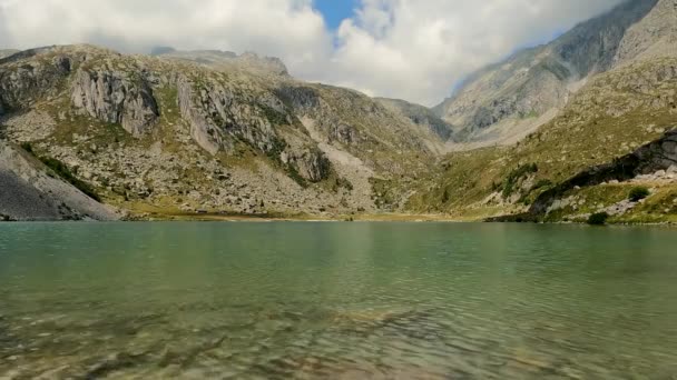 Krajobraz Dolomitów Nad Alpejskim Jeziorem Cornisello — Wideo stockowe