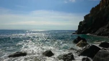 İtalyan sahillerinde deniz manzarası - 5K