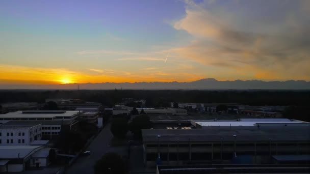 Hava Aracı Endüstriyel Şehir Günbatımı Manzarası — Stok video
