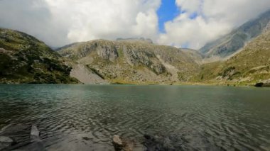İtalyan Dolomitleri 'nde rahatlatıcı manzara - 5K