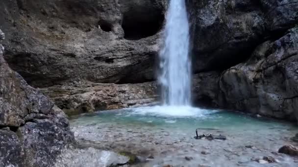 Drone Aéreo Paisagem Alpina Nas Cachoeiras Paraíso — Vídeo de Stock