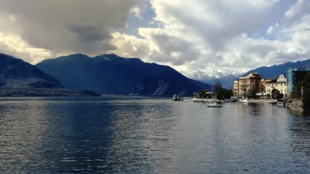 Φανταστικό Τοπίο Άνοιξη Στη Βερμπάνια Στη Λίμνη Maggiore Ιταλία — Αρχείο Βίντεο