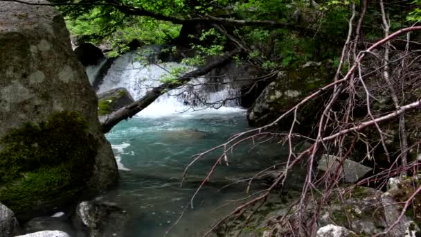 Blauwe Watervallen Van Amola Een Natuurspektakel Alpen — Stockvideo