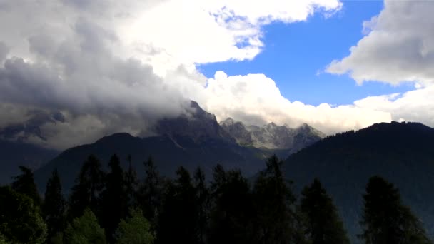 Paisagem Alpina Nas Dolomitas — Vídeo de Stock