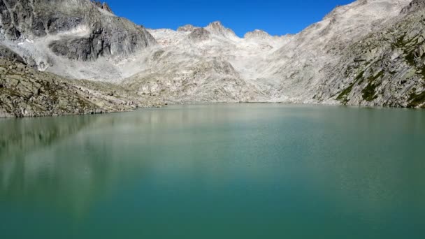 Drone Aereo Paesaggio Lunare Lago Alpino — Video Stock