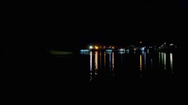  Gece sahneleri - Arona şehrinde deniz manzarası