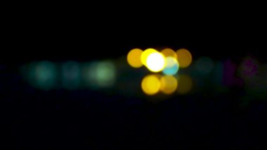 Gece Sahneleri - Işıklar ve renkler arasında gece yapılan bir yolculuk.