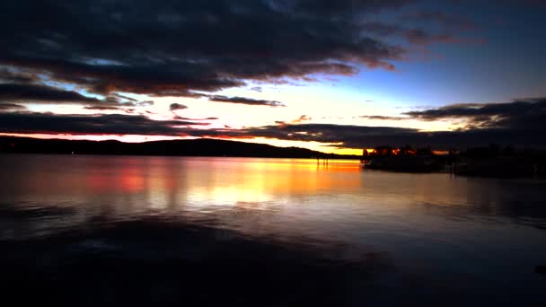 Maggiore湖上Arona壮观的日出 — 图库视频影像