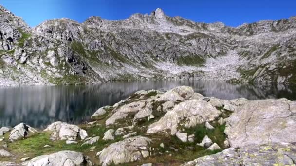 Летний Пейзаж Озере Джелато — стоковое видео