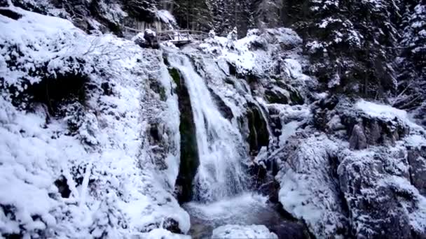 Wodospady Lodowcowe Valesinella Zimą — Wideo stockowe
